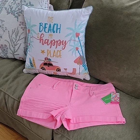 Lilly Pulitzer Clifton Short - Picture 3 of 9